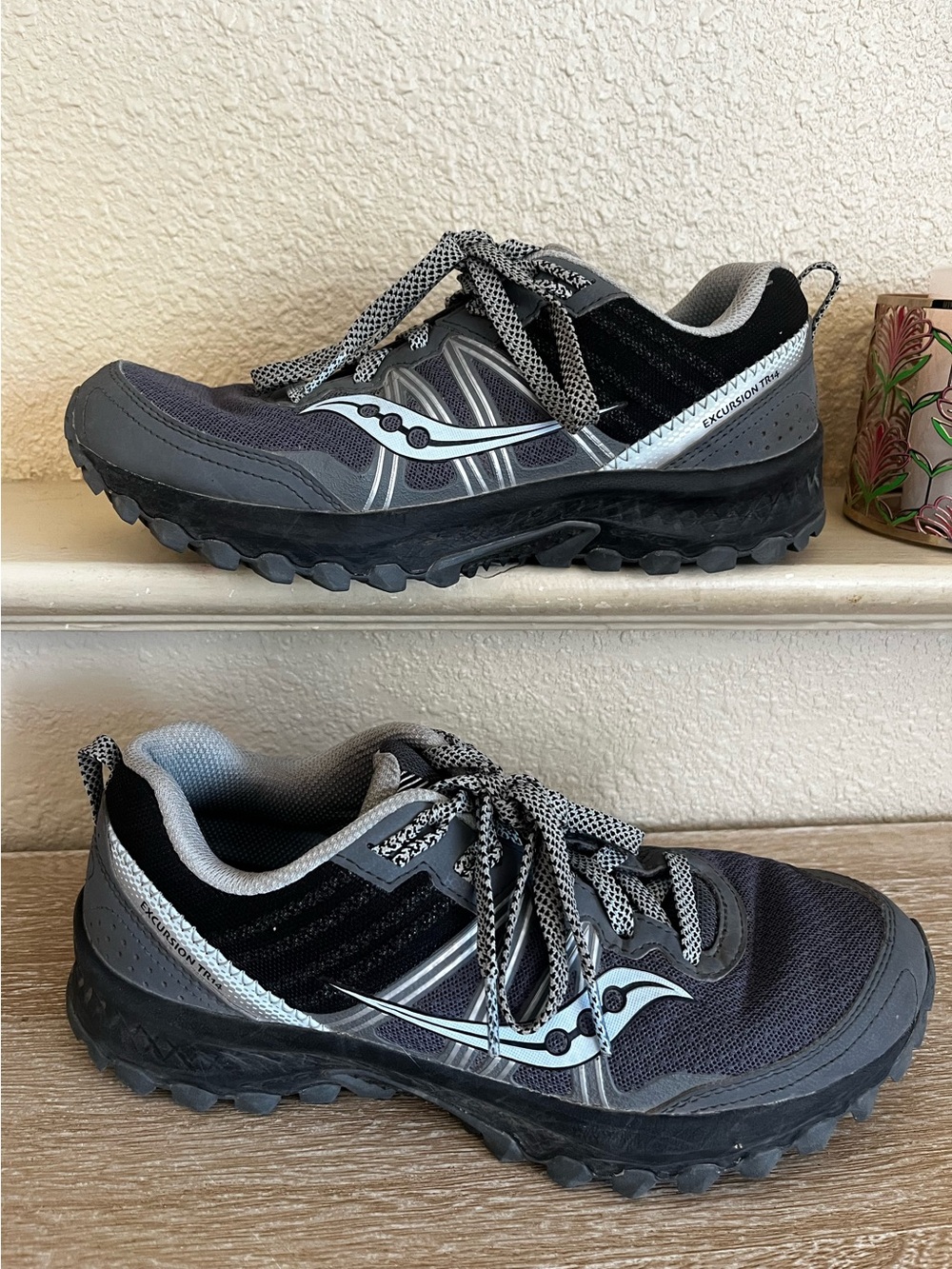 Saucony Womens Excursion TR14 Trail Running Shoes Size 10W Gray